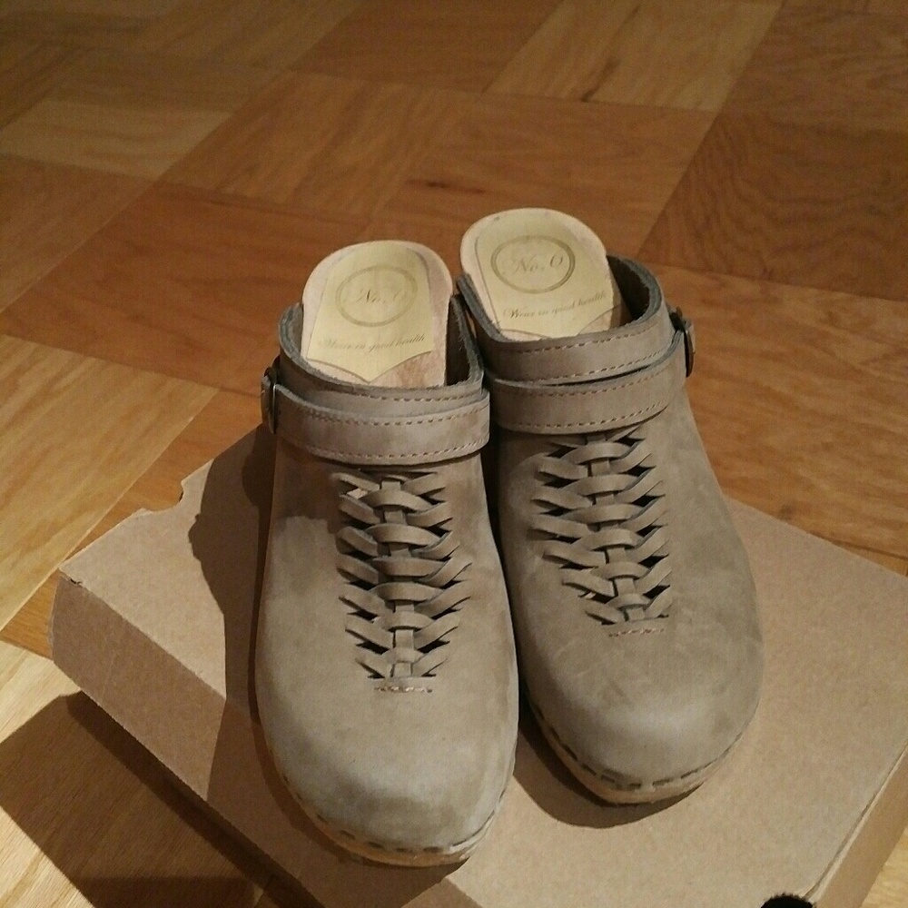 No6 clogs - Picture 2 of 3